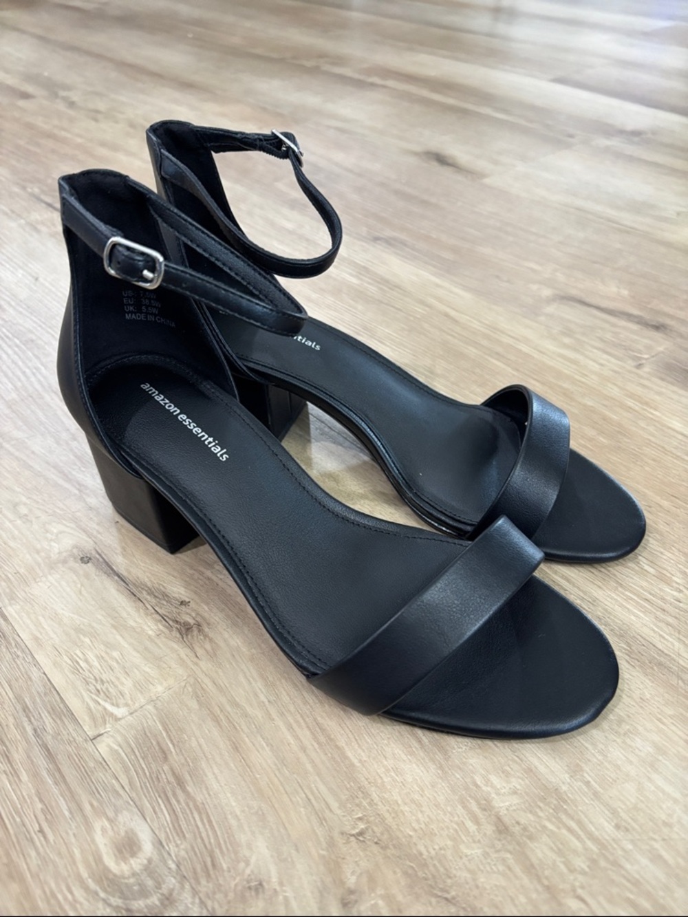 NEW Women’s Amazon Essentials Teo Strap Wide Width Heeled Sandal